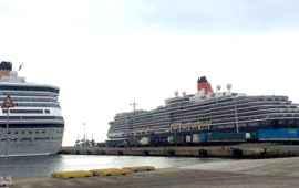 due delle tre navi da crociera in porto stamattina