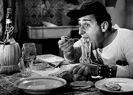 Il 43% degli italiani ama preparare i pasti a casa e dedica oltre 7 ore a settimana alla cucina
