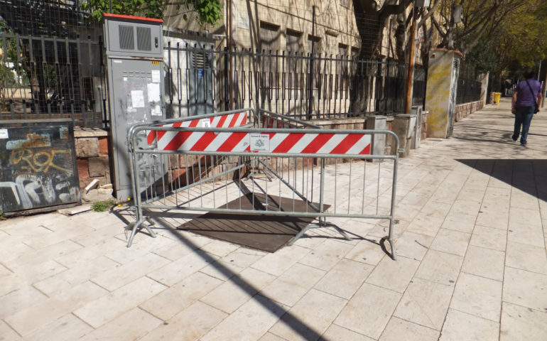 Le foto. Piazza Giovanni, ristrutturata appena nove anni fa, versa di nuovo in stato di semi abbandono