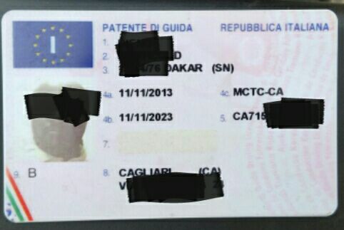 Al volante con patente contraffatta: 5000 euro di multa a commerciante senegalese