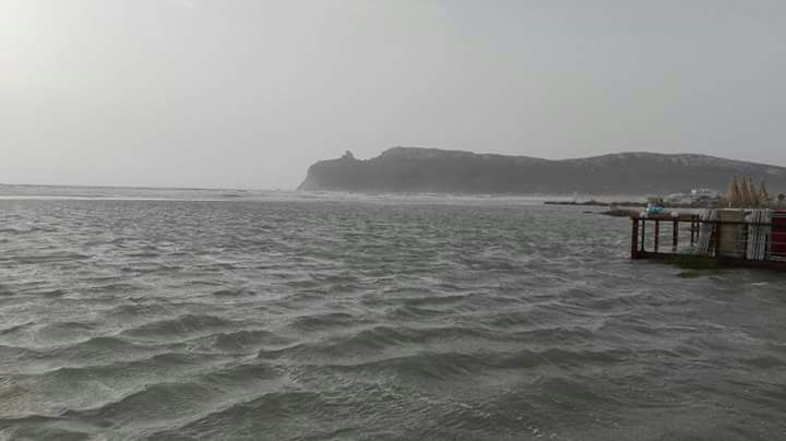 Poetto allagato: spiaggia “scomparsa” a causa della mareggiata