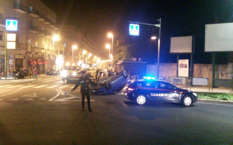 Inseguimento con incidente in piazza S. Avendrace: identificati i fuggitivi