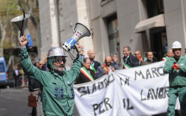 Eurallumina, protesta degli operai in immagine di repertorio