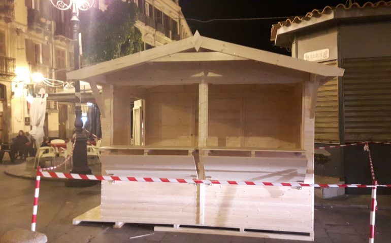 Natale a Cagliari, arrivano le prime casette di legno per i mercatini all’aperto