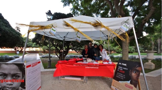 Il progetto, l’Atelier del riciclo a Cagliari: un laboratorio di sartoria pensato per l’integrazione e l’inclusione sociale