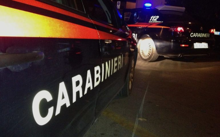 Via Piero della Francesca. spari contro portone. Intervengono i carabinieri