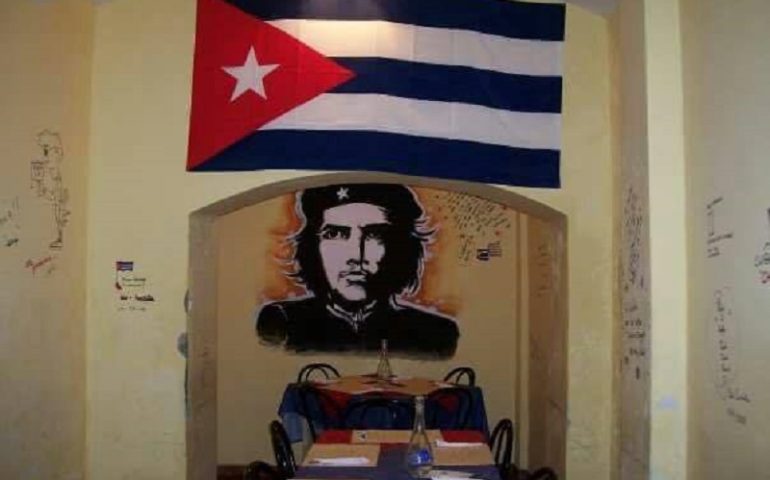 Cecilia e Roli, cubani a Cagliari: “Adios Fidel, ora però a Cuba torni la speranza”