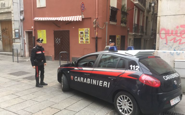 Via Barcellona: due algerini arrestati per scippo