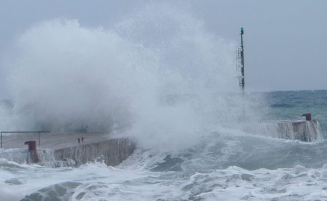 Allerta Meteo in Sardegna: fine settimana di maltempo, previsti venti di burrasca e mareggiate