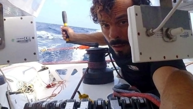 Gaetano Mura ai confini del Mondo: il tentativo di record continua nel turbolento Oceano Indiano