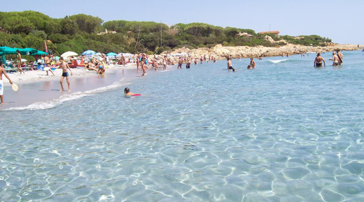 Orosei, furto “con acrobazia”, identificate e denunciate due turiste