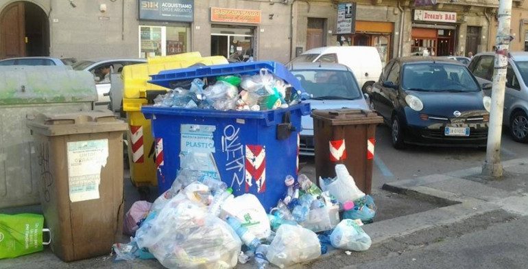 Cagliari, parte la rivoluzione nella raccolta dei rifiuti porta a porta, individuati gli altri luoghi per gli Ecocentri
