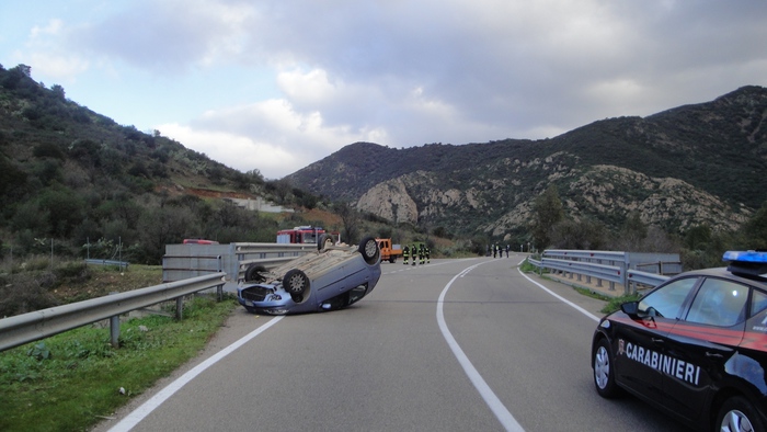 Brutto incidente tra Ballao e San Vito, due ragazze in gravi condizioni all’ospedale di Muravera