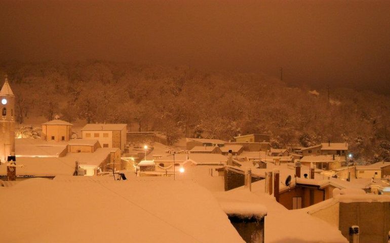 La Befana porta il gelo in Sardegna: nevica a Fonni ma fa freddo un po’ ovunque