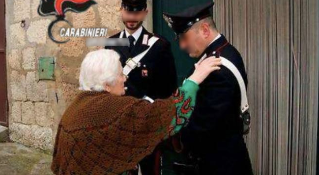 Samassi. Da due giorni riversa nel pavimento a causa di una caduta: i carabinieri salvano anziana signora