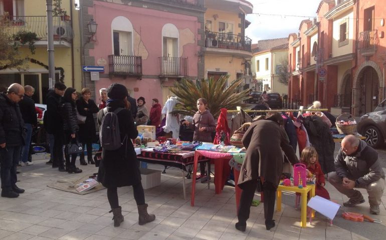 Pula dichiara guerra agli sprechi: al via il primo mercatino dell’usato nella piazza del paese