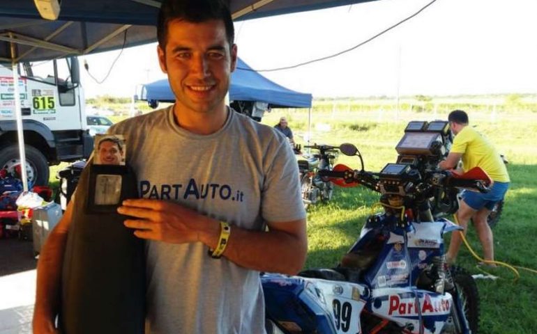 Luca Manca risale la classifica alla Dakar: adesso è 49esimo ed è sempre il terzo dei piloti italiani