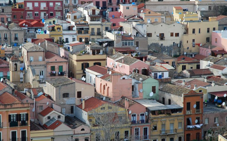 Calano i prezzi delle case e aumentano le compravendite in Sardegna nel 2016