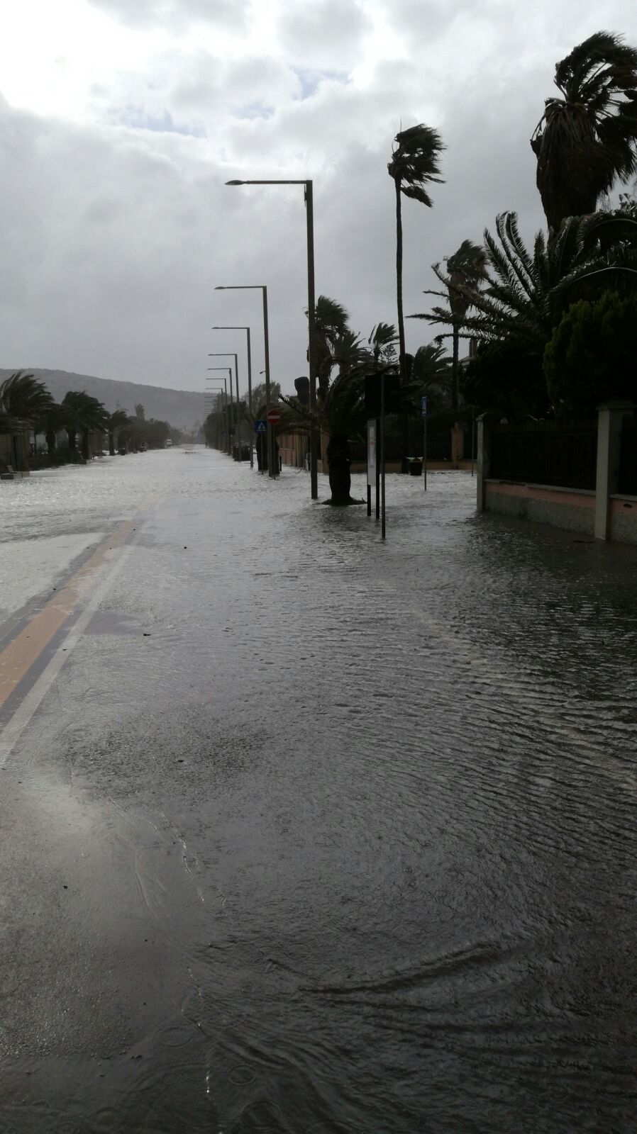 viale poetto allagato