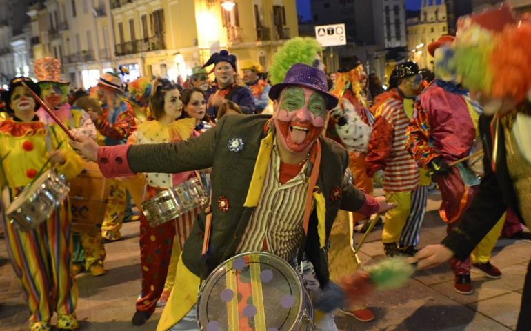 Rullo di tamburi: è giovedì grasso e a Cagliari è tornata Sa Ratantira (VIDEO)