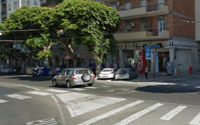 Viale Trieste: cagliaritano derubato del borsello. Dopo inseguimento la polizia individua i responsabili