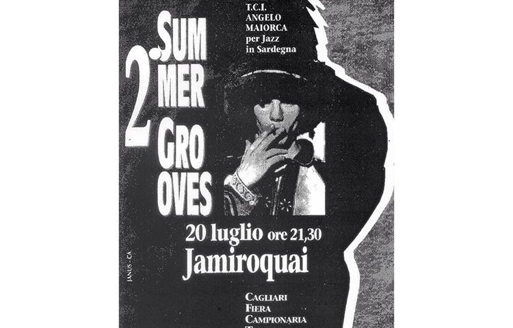 Le bizze, i ritardi e la gioia del pubblico: quando Jamiroquai nel 1993 cantò a Cagliari