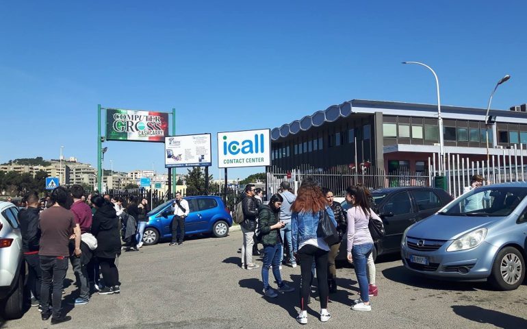Allarme bomba rientrato al call center Icall di via Dei Carroz, gli artificieri hanno bonificato il plico sospetto