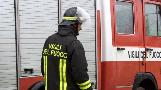 Incendio in tarda mattinata in un’abitazione di Dolianova, quattro persone con un principio di intossicazione