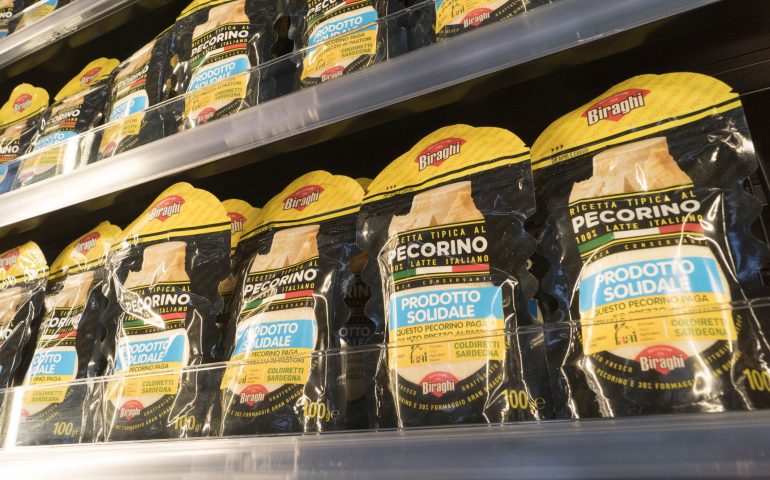 Nasce il “Pecorino solidale”, strorico accordo tra gli allevatori sardi e il colosso italiano dei formaggi Biraghi