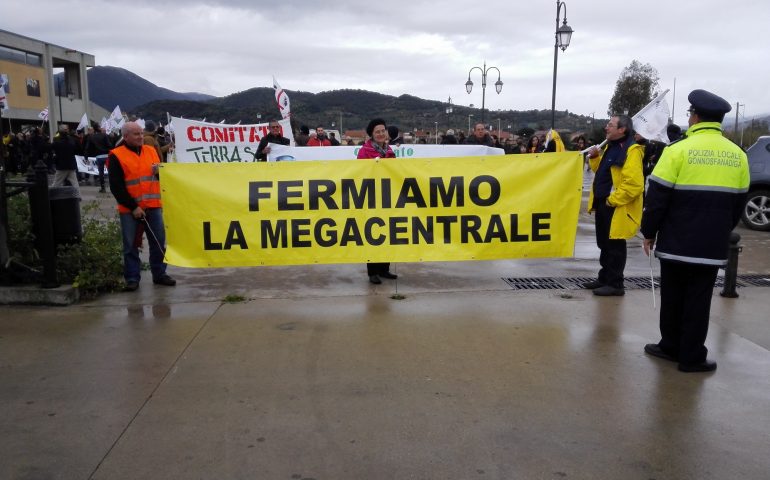 “No alle megacentrali”. Associazioni, sindaci e cittadini del Medio Campidano uniti contro gli impianti termodinamici