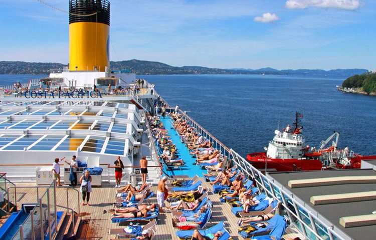 Domani mattina primo scalo della Costa Pacifica a Cagliari: attesi in città oltre tremila crocieristi