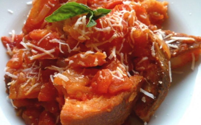 La ricetta di oggi: su Mazzamurru, un piatto “povero” ma ricchissimo di sapore