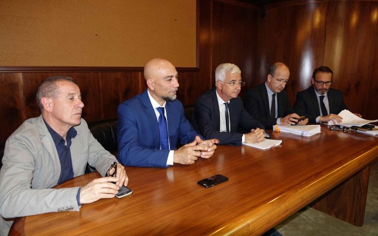 Manovra finanziaria 2017, via libera del Consiglio regionale per 7 miliardi e 600 milioni di euro