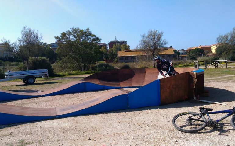 Mountain bike che passione: a Molentargius per provare il circuito pump track