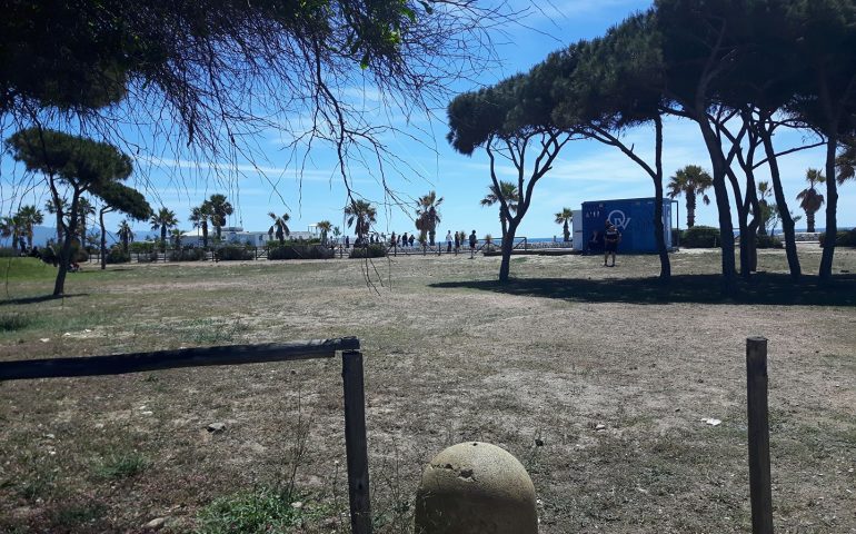 Niente da fare per il Food Truck Festival. L’area oggi è completamente deserta