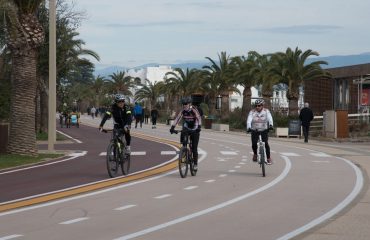 La pista ciclabile del Poetto a Cagliari