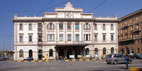 Incredibile scoperta in piazza Matteotti: sul tracciato della nuova metro sbuca un acquedotto romano