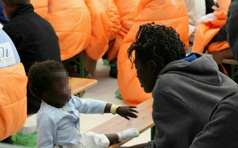 Emergenza migranti, la Giunta regionale ringrazia i volontari della Protezione civile