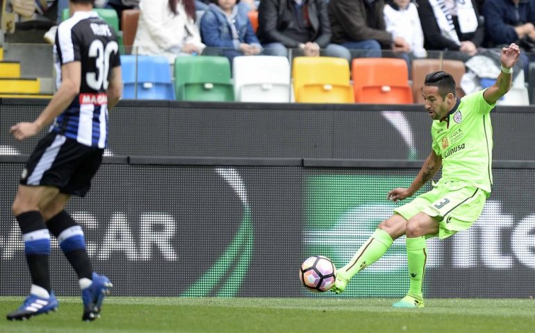 Perica show, il Cagliari barcolla ma nel finale rischia la rimonta: l’Udinese vince per 2-1 col fiatone