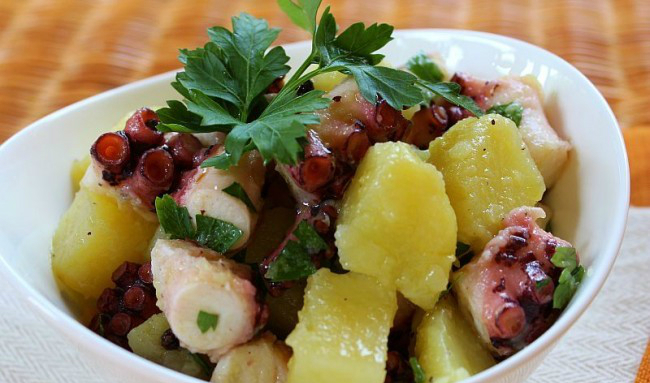 La ricetta Vistanet di oggi: insalata di polpo e patate, un piatto gustoso, non difficile da preparare
