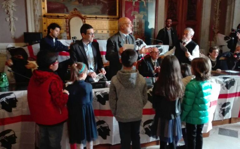 A Palazzo regio di Cagliari “Sa die de sa Sardigna” si festeggia con i bambini di tutta l’Isola