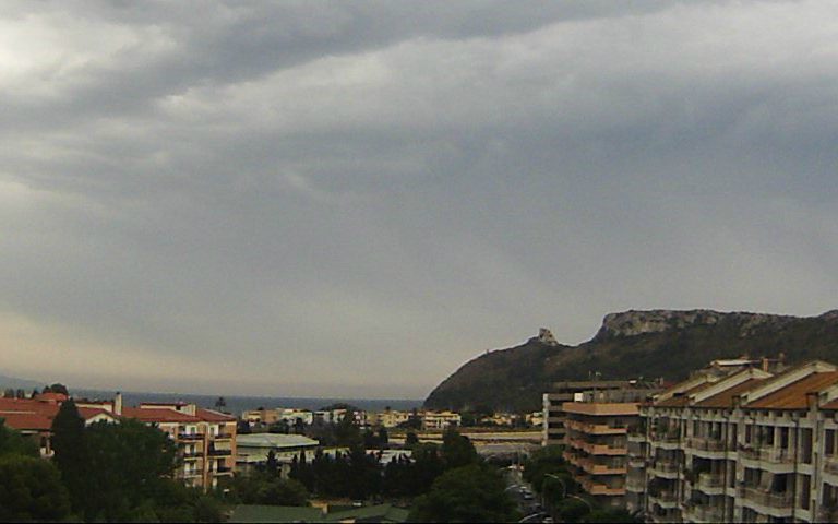 Lo Scirocco porta aria calda: venerdì massime sopra i 30°. Ma il cielo sarà nuvoloso