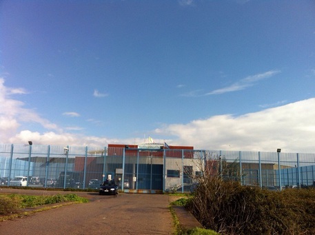 Ipotesi centro per richiedenti asilo nell’ex carcere di Iglesias: la protesta di Città metropolitana, Anci e Cal