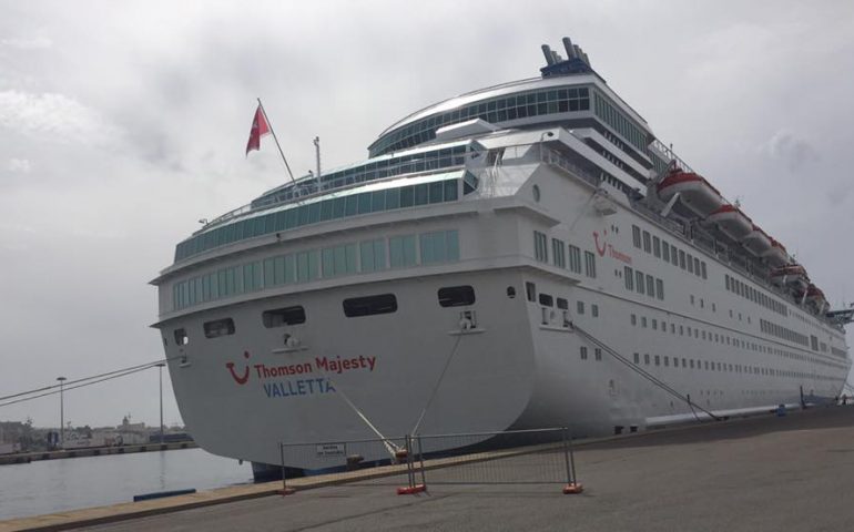 In porto la Thomson Majesty, nave da crociera inattesa arrivata questa mattina a Cagliari