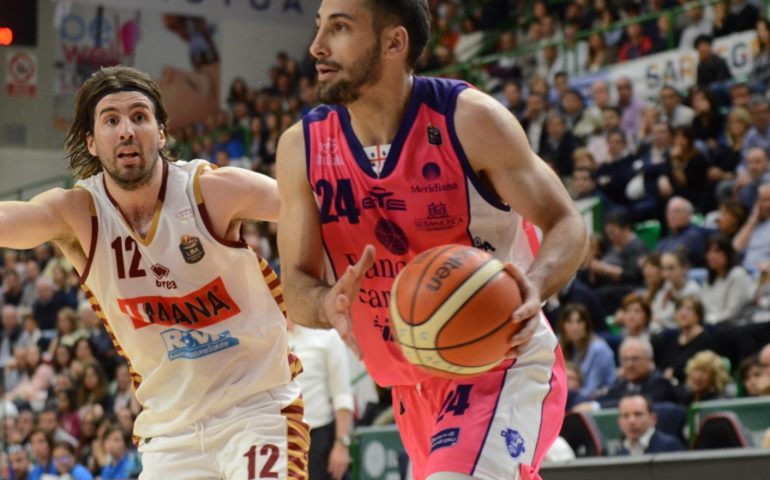 La Dinamo Sassari si sveglia troppo tardi, l’Umana Venezia fa suo il big match e vince 89-85