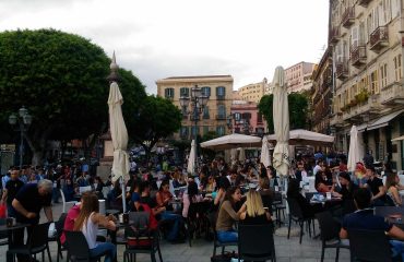 Le strade del centro invase da cagliaritani e turisti