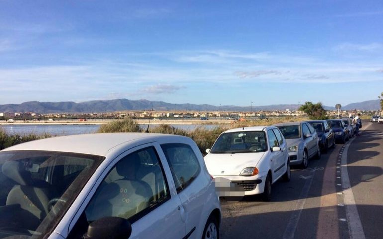 La pista “ciclo-parcheggiabile” della domenica in viale Colombo a Quartu Sant’Elena