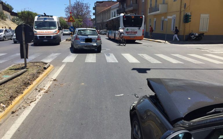 Tamponamento in via Liguria: due donne finiscono al pronto soccorso
