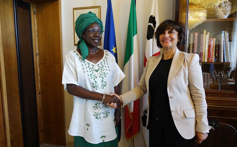 Prove di amicizia e collaborazione tra Uganda e Sardegna: l’ambasciatrice dello stato africano in visita nell’Isola