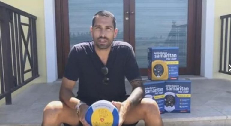 Borriello campione di bontà: con i soldi della scommessa vinta con Vieri compra tre defibrillatori